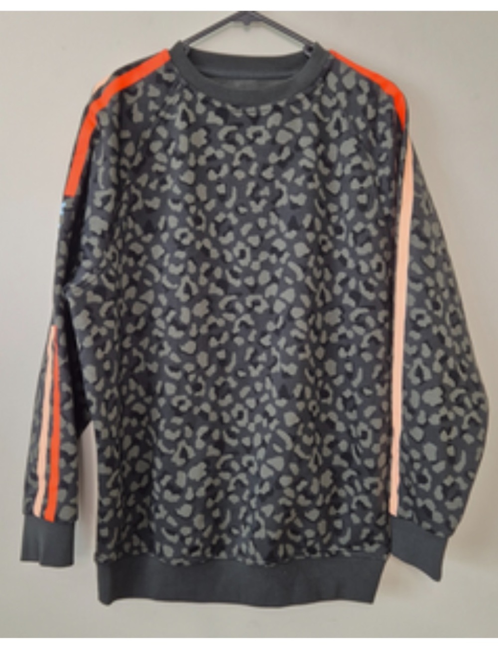 White Fox Active SDX Oversized Sweater Jumper Team Camo Women's Size XS NWT
